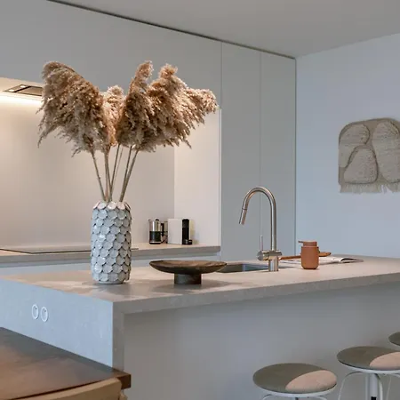 Apartamento Huswell - Elegant And Stylish Retreat With Sea View